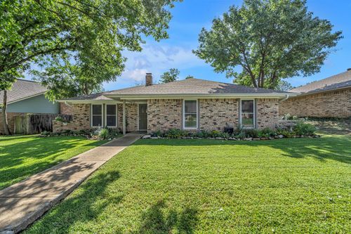 2027 Sierra Dr, Lewisville, TX, 75077-7575 | Card Image