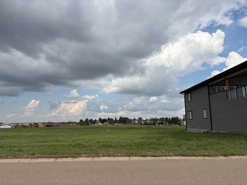 33 Kingfisher Estates Dr, Lake Newell Resort, AB, T1R0Y5 | Card Image