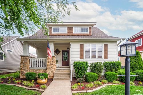 408 Vine Dr, Lawrence, KS, 66049-1999 | Card Image