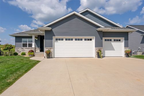 3176 Artesian Rd, Marion, IA, 52302-8006 | Card Image