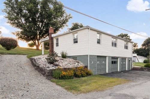 265 Hickory St, Rillton, PA, 15678-2717 | Card Image