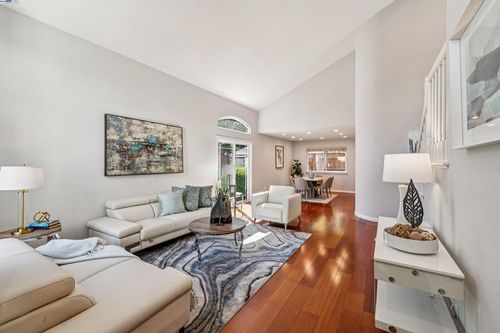 6321 Camino Del Lago, Pleasanton, CA, 94566-8652 | Card Image