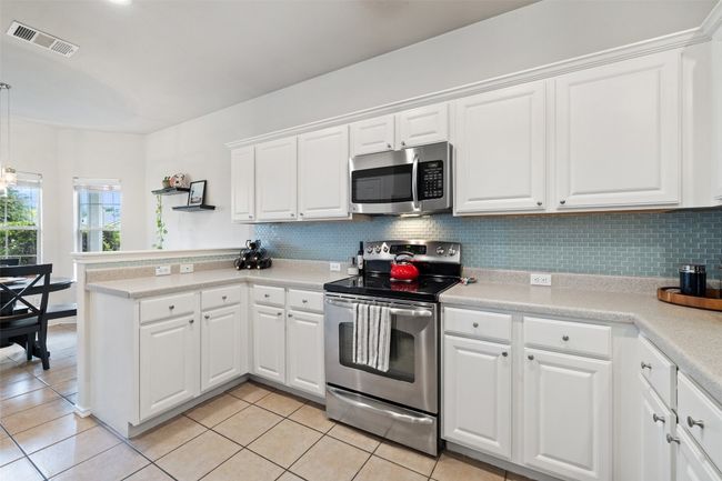 9204 Brents Elm Dr, House other with 3 bedrooms, 2 bathrooms and 2 parking in Austin TX | Image 9