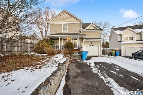 27 Amber Pl, Waterbury, CT, 06705-3067 | Card Image