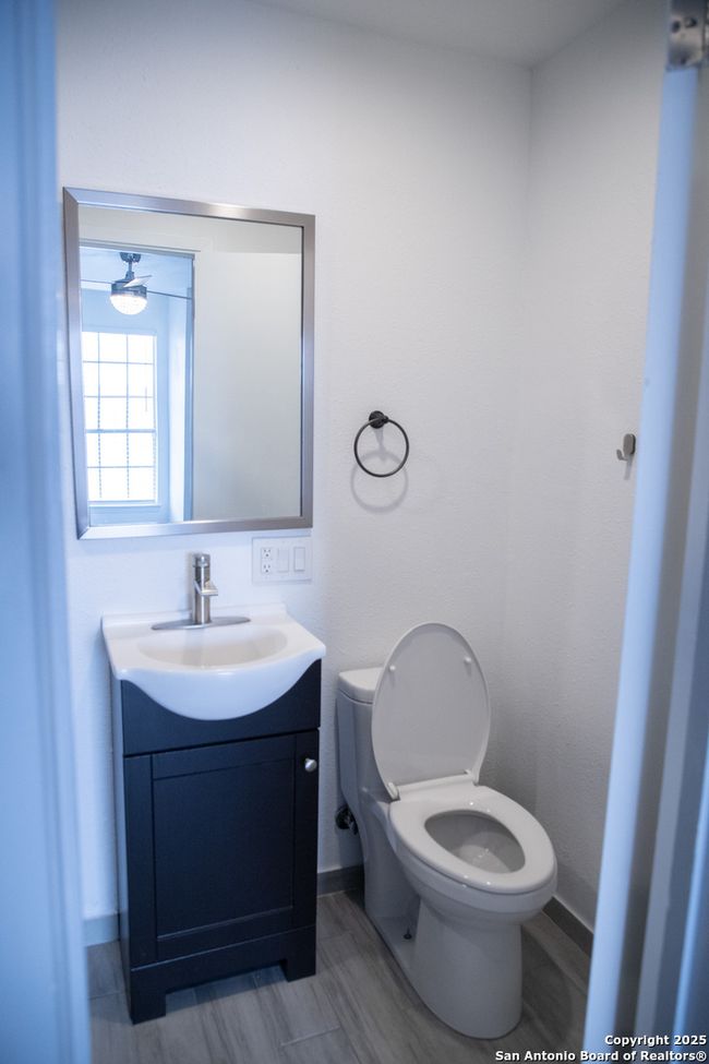 2nd Bedroom en-suite bathroom | Image 20