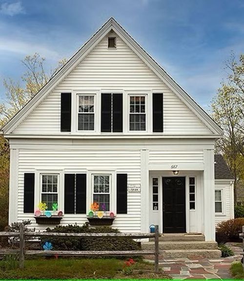 687 Main St, Norwell, MA, 02061-2305 | Card Image