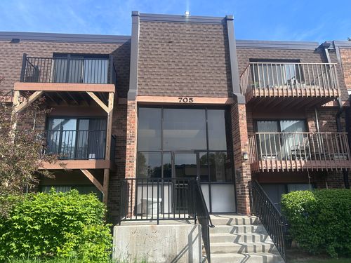 3a-705 Tipperary Ct, Schaumburg, IL, 60193-3227 | Card Image