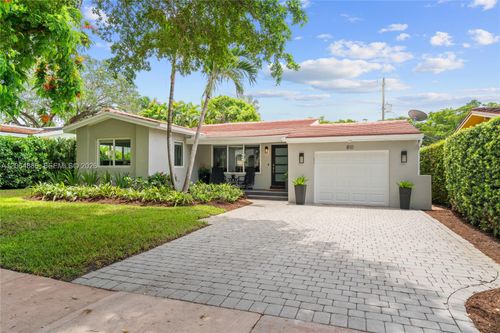 810 Venetia Ave, Coral Gables, FL, 33134-3626 | Card Image