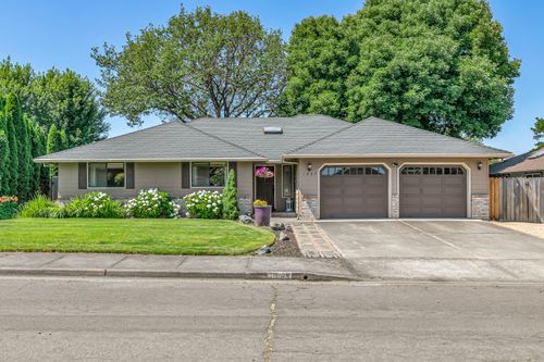 1869 Canyon Ave, Medford, OR, 97504-2124 | Card Image