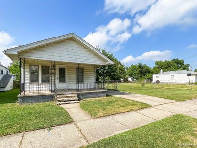 11011 Hupp Avenue, House other with 2 bedrooms, 1 bathrooms and null parking in Warren MI | Image 2