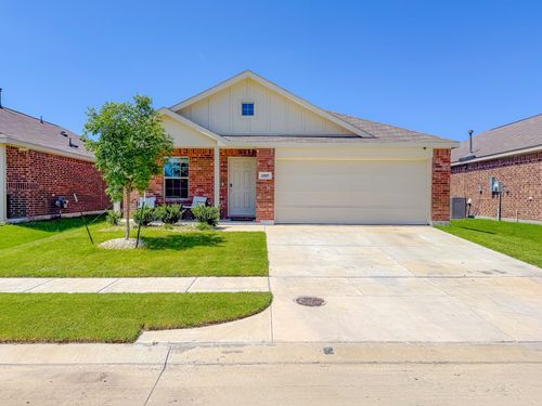 2107 Mobile Dr, Ennis, TX, 75119-7390 | Card Image