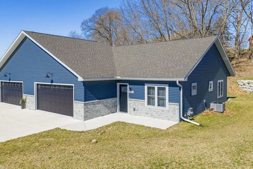 1007 Rusalka Cir, REEDSBURG, WI, 53958 | Card Image