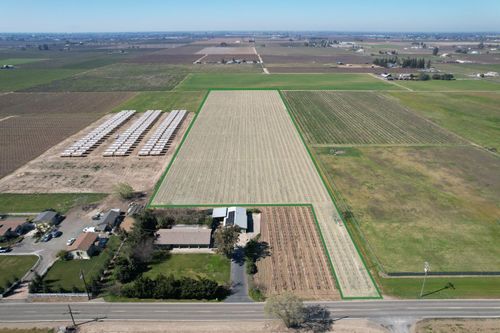 22135 N Bruella Rd, Acampo, CA, 95220-9420 | Card Image