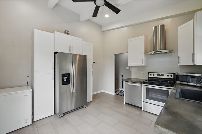1182 W Laurel Cir, House other with 3 bedrooms, 2 bathrooms and null parking in Mt. Pleasant Twp - Wml PA | Image 16