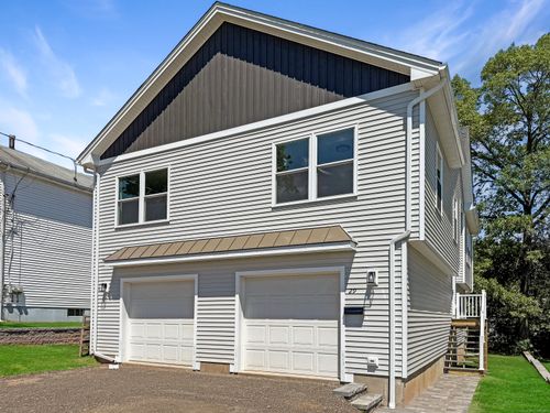 29 Sterling St, New Britain, CT, 06053-3531 | Card Image