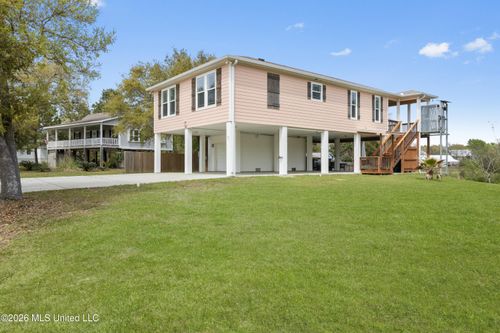 120 Mollere Dr, Waveland, MS, 39576-4228 | Card Image