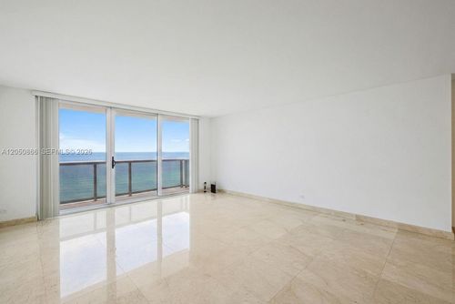 517-6039 Collins Ave, Miami Beach, FL, 33140-2203 | Card Image