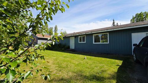 35930 Kobuk St, Soldotna, AK, 99669-7052 | Card Image