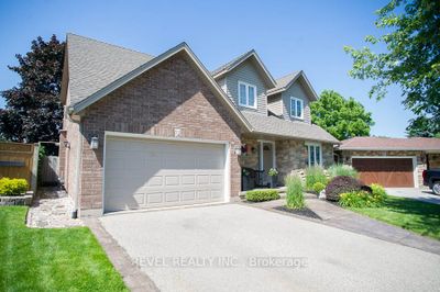 15 Pinto Crt, House other with 3 bedrooms, 4 bathrooms and 5 parking in Brantford ON | Image 3