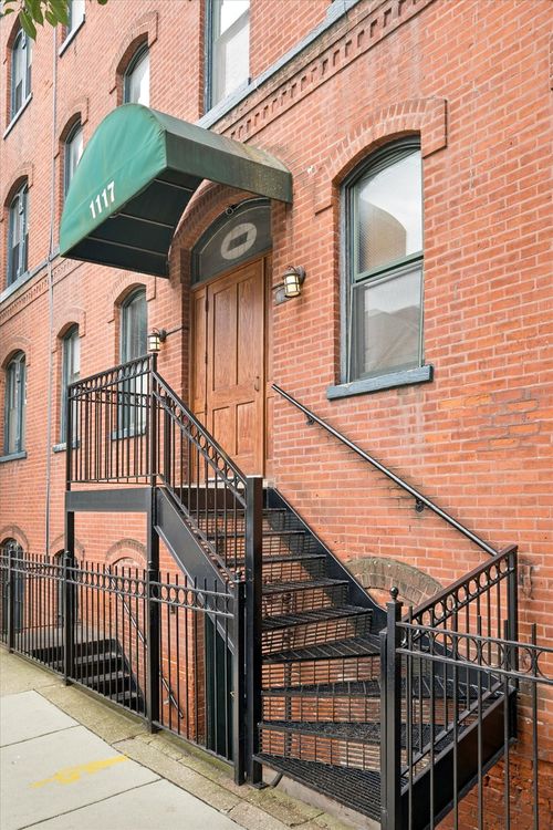 5-1117 Fry St, Chicago, IL, 60642-4184 | Card Image