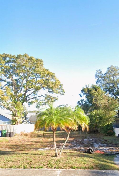 2725 N Ridgewood Ave, TAMPA, FL, 33602-1034 | Card Image