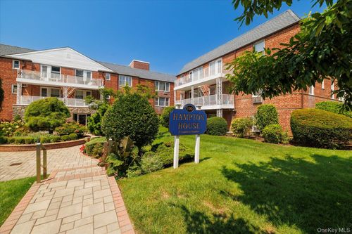 apt-a19-120 Morris Ave, Rockville Centre, NY, 11570-4236 | Card Image