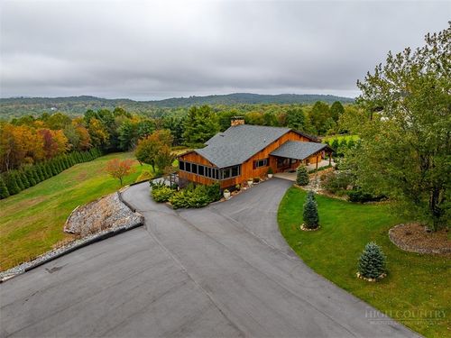 186 Woodcrest Rd, Glade Valley, NC, 28627 | Card Image