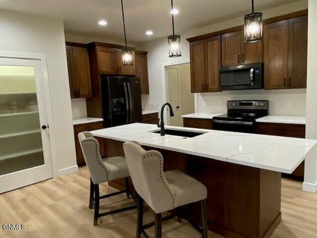 2912 Peach Tree Dr, Townhouse with 2 bedrooms, 2 bathrooms and null parking in Bismarck ND | Image 7