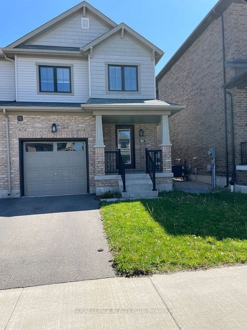 12 Pagebrook Cres, Stoney Creek, ON, L8J0K7 | Card Image