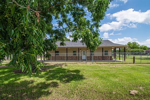 1245 4th St, Hempstead, TX, 77445-5434 | Card Image