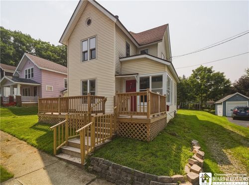 18 Hess St, Jamestown, NY, 14701-6329 | Card Image