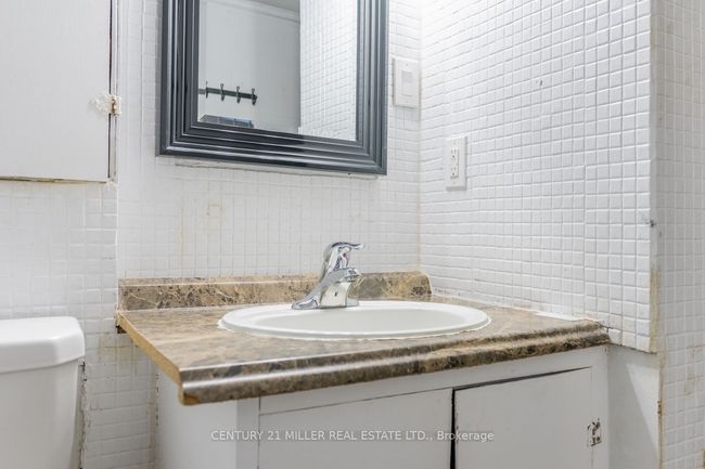 124 Gladstone Ave, Home with 6 bedrooms, 5 bathrooms and 8 parking in Hamilton ON | Image 21
