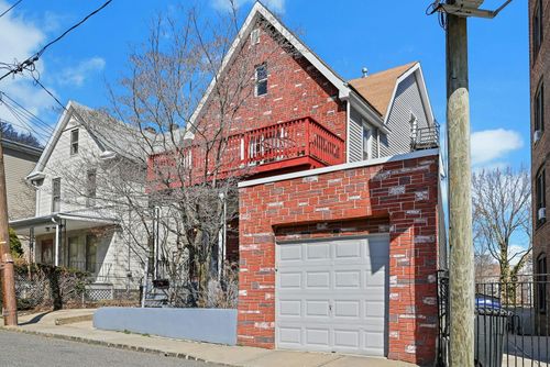 apt-2-30 Columbia Ter, Edgewater, NJ, 07020-1760 | Card Image