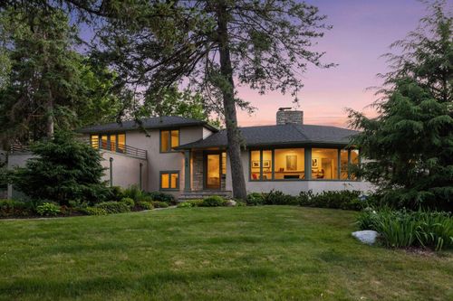 244 Janalyn Cir, Golden Valley, MN, 55416-3321 | Card Image