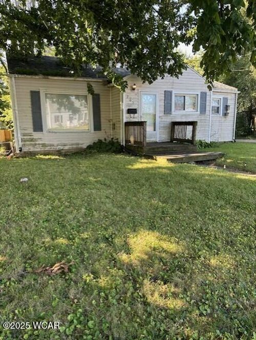 207 W Lane Ave, Lima, OH, 45801-2876 | Card Image