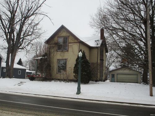 729 Dowling St, Kendallville, IN, 46755-1251 | Card Image