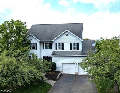 12 Heron Dr, Hackettstown, NJ, 07840-4530 | Card Image