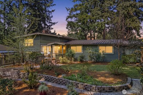 10601 242nd Pl Sw, Edmonds, WA, 98020-5246 | Card Image