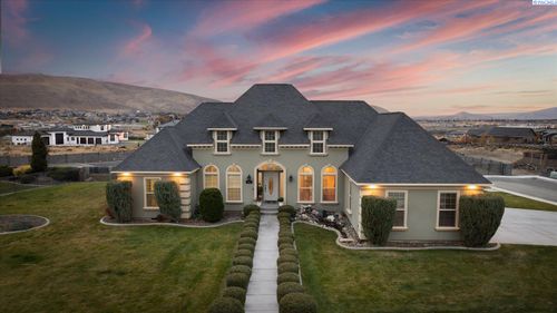 french-country-charm-with-948 Allenwhite Drive, Richland, WA, 99352 | Card Image