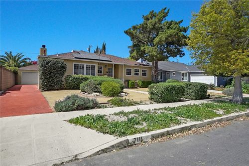7111 Texhoma Ave, Van Nuys, CA, 91406-3535 | Card Image
