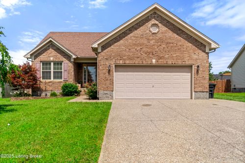 234 Gentry Ln, Mt Washington, KY, 40047-7428 | Card Image