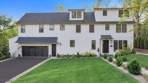 76 Elm St, Millburn, NJ, 07041-2112 | Card Image