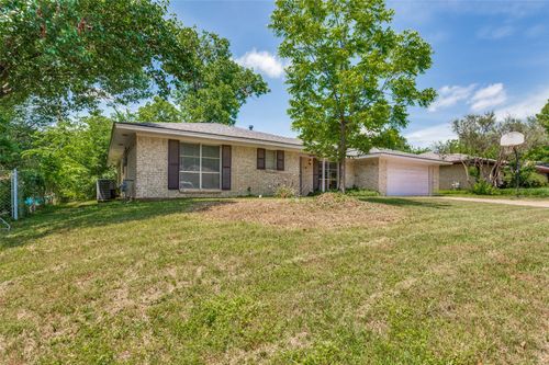 1121 Billie Ruth Ln, Hurst, TX, 76053-4121 | Card Image
