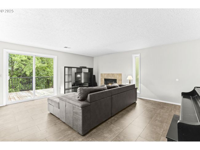 767 Sw 8 Th St, House other with 4 bedrooms, 4 bathrooms and 2 parking in Gresham OR | Image 25