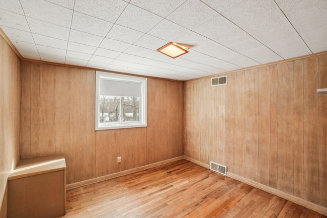 2155 Avondale St, House other with 3 bedrooms, 3 bathrooms and null parking in Sylvan Lake MI | Image 23