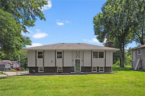 1301 Quincy St, Leavenworth, KS, 66048-2940 | Card Image