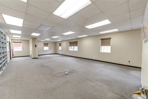 48 Elm St, Huntington, NY, 11743-3402 | Card Image