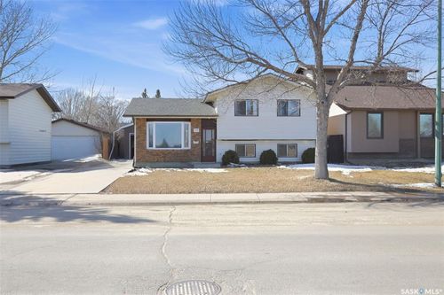 139 Hunt Rd, Saskatoon, SK, S7L6E6 | Card Image