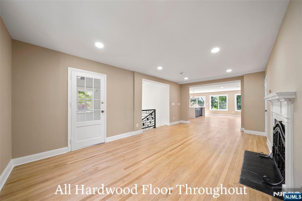 Residential Lease in Englewood 5