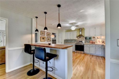 6224 Ivy Springs Dr, Flowery Branch, GA, 30542-5045 | Card Image
